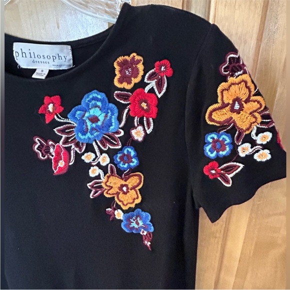 Philosophy floral embroidered knit dress. Beautiful colors. Sz. S. NWOT - Picture 3 of 10